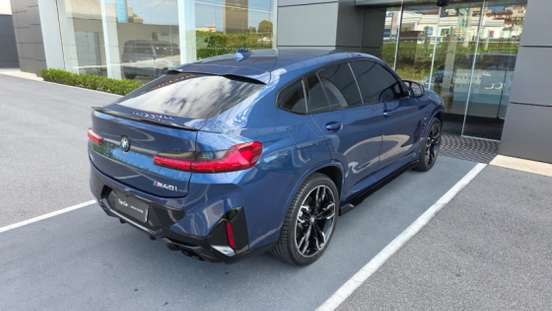 BMW-X4-2022