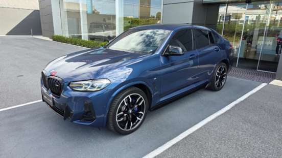 BMW-X4-2022