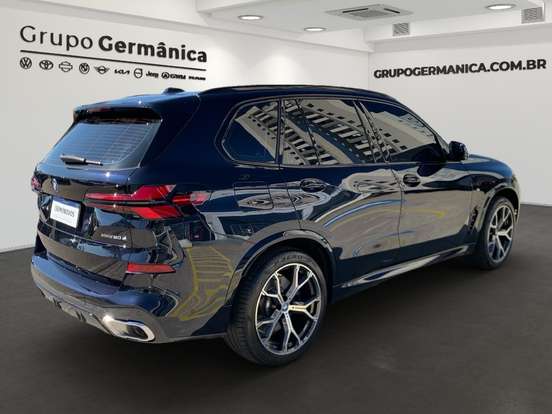 BMW-X5-2024