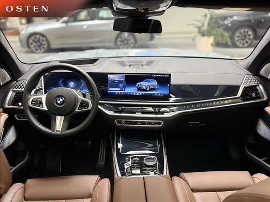 BMW-X7-2025
