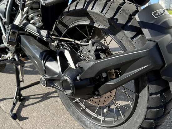 BMW-R 1250 GS PREMIUM TRIPLE BLACK BMW-R 1250 GS PREMIUM TRIPLE BLACK-2023