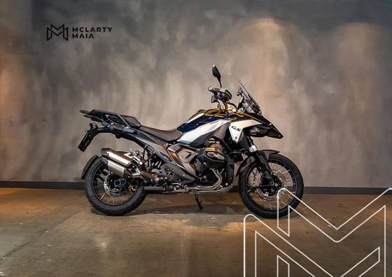 BMW R 1300 GS TRIPLE BLACK 