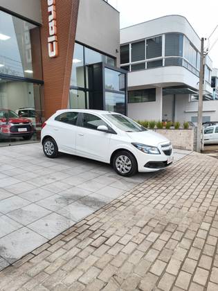 CHEVROLET ONIX 1.4 MPFI LT 8V FLEX 4P MANUAL