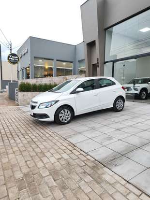 CHEVROLET-ONIX-2015