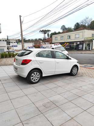 CHEVROLET-ONIX-2015