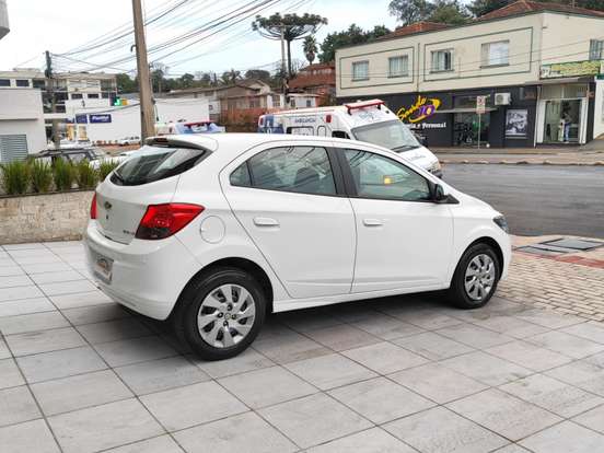 CHEVROLET-ONIX-1.4 MPFI LT 8V FLEX 4P MANUAL CHEVROLET-ONIX-2015