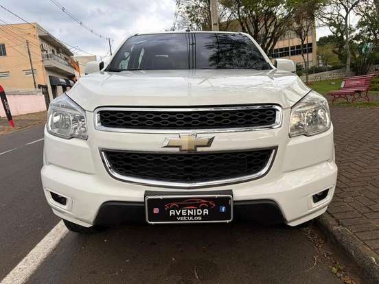 CHEVROLET-S10-2.4 ADVANTAGE 4X2 CD 8V FLEX 4P MANUAL CHEVROLET-S10-2015