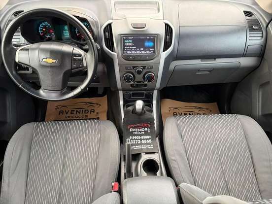 CHEVROLET-S10-2.4 ADVANTAGE 4X2 CD 8V FLEX 4P MANUAL CHEVROLET-S10-2015