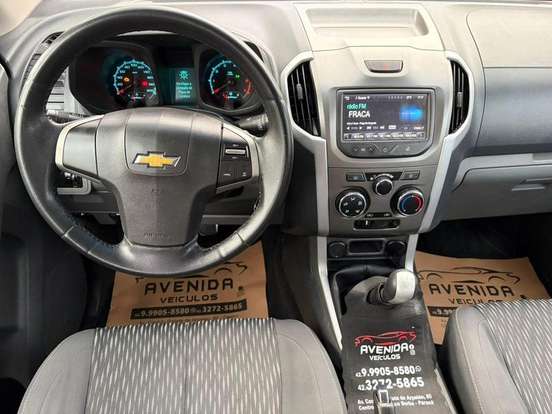 CHEVROLET-S10-2.4 ADVANTAGE 4X2 CD 8V FLEX 4P MANUAL CHEVROLET-S10-2015