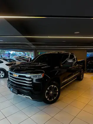 CHEVROLET SILVERADO 5.3 V8 GASOLINA 1500 HIGH COUNTRY 4X4 AUTOMÁTICO