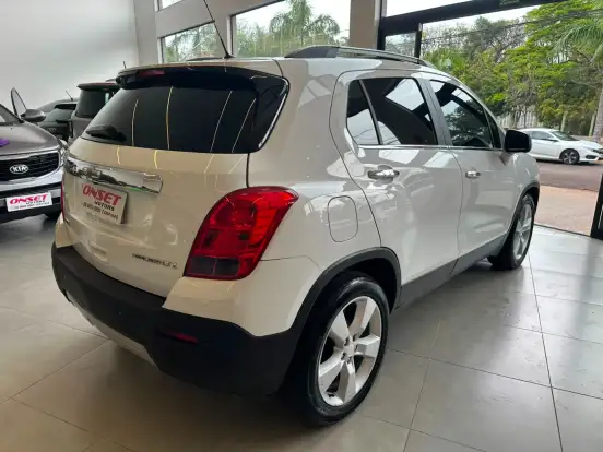CHEVROLET-TRACKER-2013