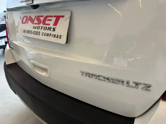 CHEVROLET-TRACKER-2013