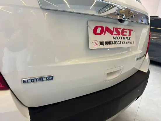 CHEVROLET-TRACKER-2013