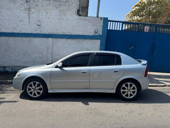 CHEVROLET ASTRA 2.0 MPFI ADVANTAGE 8V FLEX 4P MANUAL