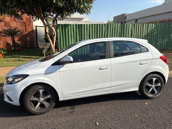 CHEVROLET-ONIX-2017
