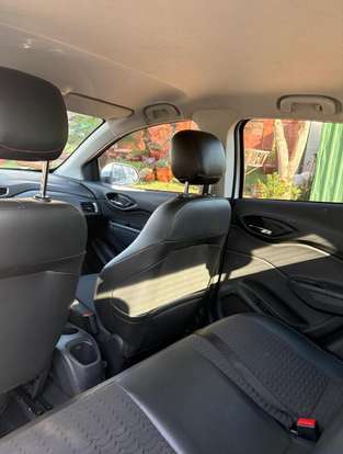 CHEVROLET-ONIX-2017