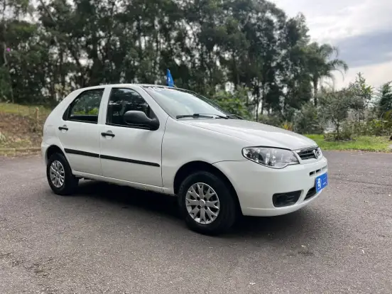 FIAT-PALIO-2015