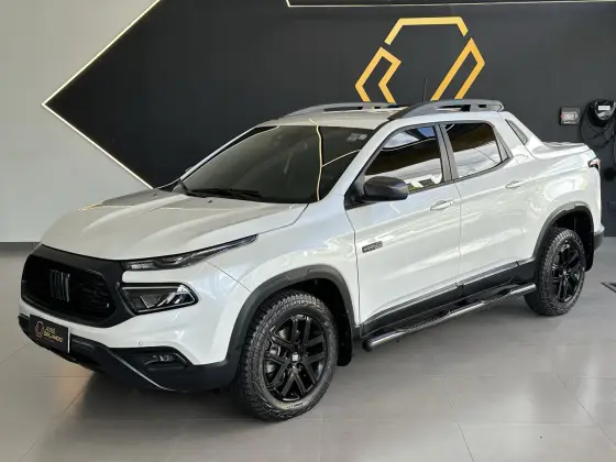 FIAT TORO 2.0 16V TURBO DIESEL ULTRA 4WD AT9 FIAT TORO 2.0 16V TURBO DIESEL ULTRA 4WD AT9