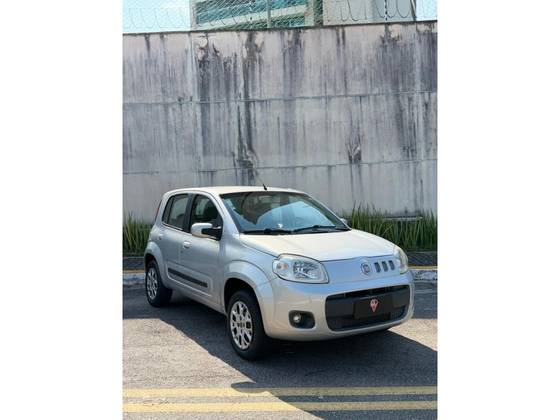FIAT UNO 1.0 EVO VIVACE 8V FLEX 4P MANUAL