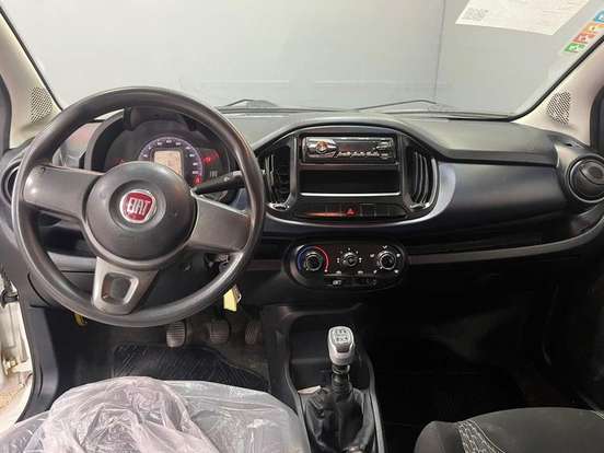 FIAT-UNO-2020