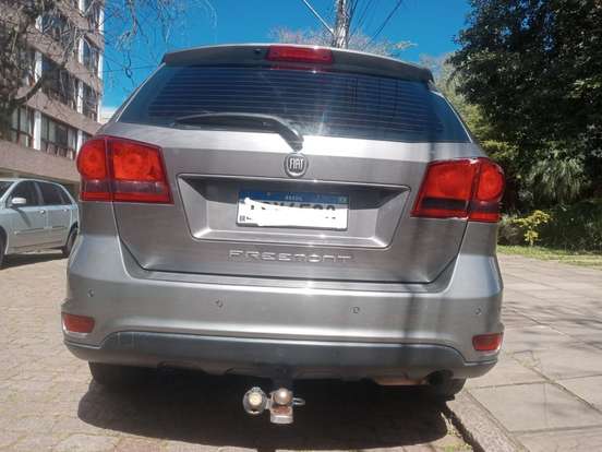 FIAT-FREEMONT-2.4 PRECISION 16V GASOLINA 4P AUTOMÁTICO FIAT-FREEMONT-2011