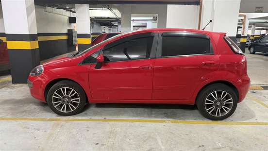 FIAT-PUNTO-2014