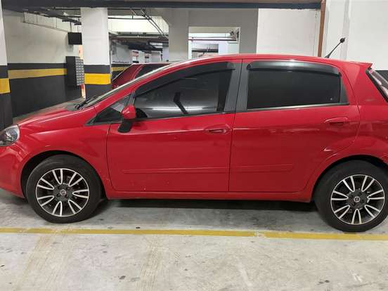 FIAT-PUNTO-1.6 ESSENCE 16V FLEX 4P AUTOMATIZADO FIAT-PUNTO-2014