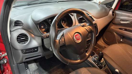 FIAT-PUNTO-2014