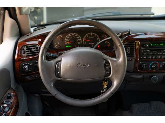 FORD-F-150-2001