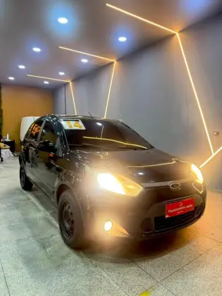 FORD FIESTA 1.6 ROCAM SE 8V FLEX 4P MANUAL