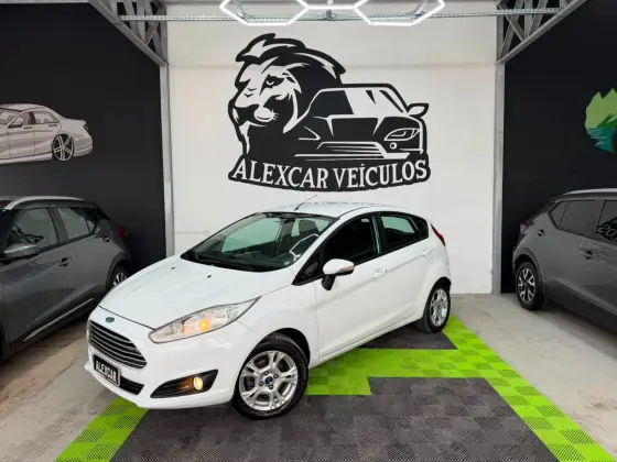 FORD FIESTA 1.6 SE HATCH 16V FLEX 4P POWERSHIFT