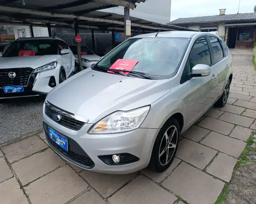 FORD FOCUS 1.6 GLX 16V FLEX 4P MANUAL