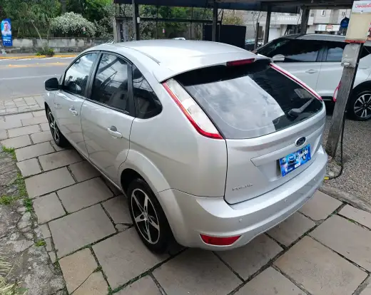 FORD-FOCUS-2013