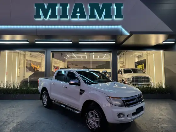 FORD RANGER 3.2 XLT 4X4 CD 20V DIESEL 4P AUTOMÁTICO