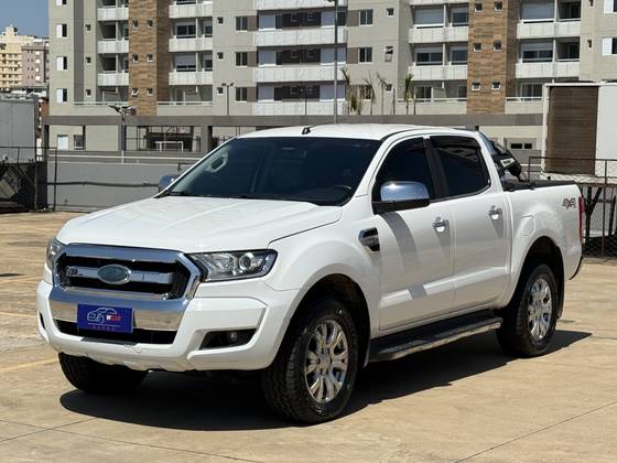 FORD RANGER 3.2 XLT 4X4 CD 20V DIESEL 4P AUTOMÁTICO