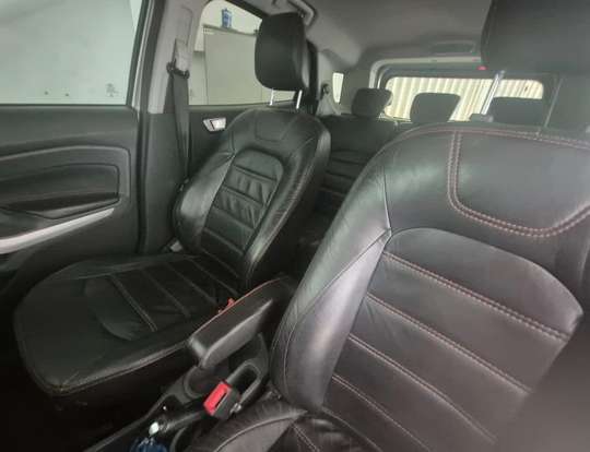 FORD-ECOSPORT-2012