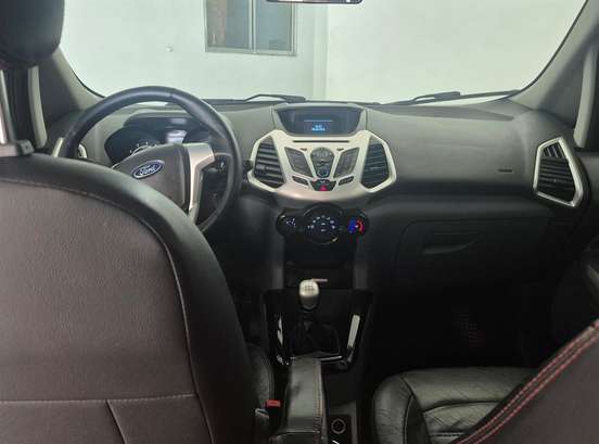 FORD-ECOSPORT-2012