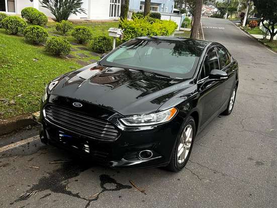 FORD-FUSION-2015