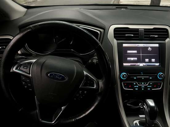 FORD-FUSION-2015