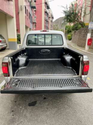 FORD-RANGER-2001