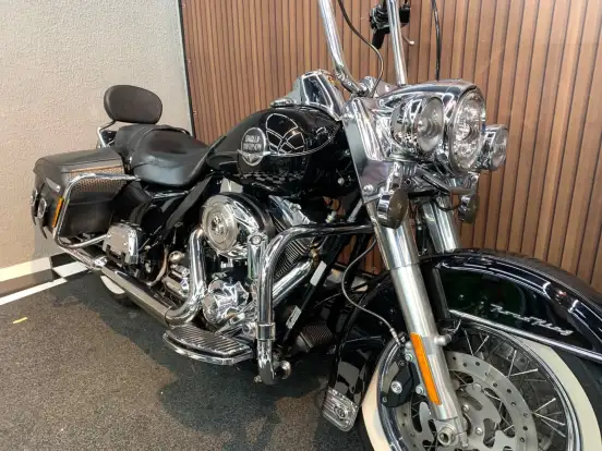 HARLEY-DAVIDSON-ROAD KING CLASSIC HARLEY-DAVIDSON-ROAD KING CLASSIC-2010