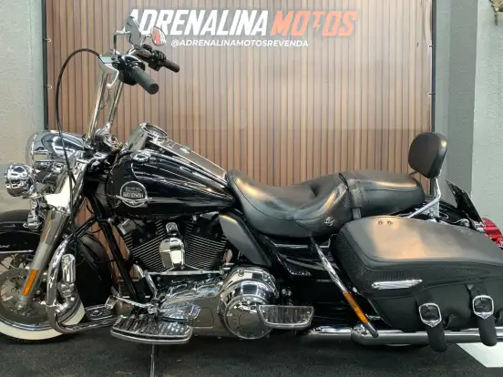 HARLEY-DAVIDSON-ROAD KING CLASSIC HARLEY-DAVIDSON-ROAD KING CLASSIC-2010