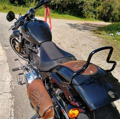HARLEY-DAVIDSON-SOFTAIL BREAKOUT 114-2017