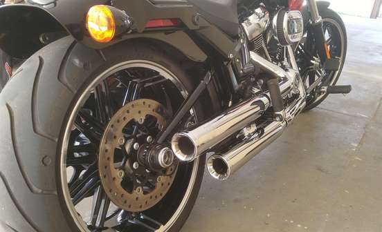 HARLEY-DAVIDSON-SOFTAIL BREAKOUT 114-2017