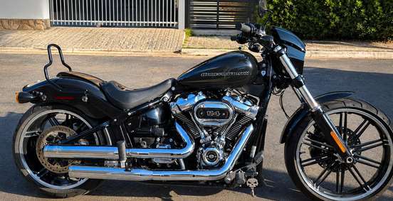 HARLEY-DAVIDSON-SOFTAIL BREAKOUT 114-2017