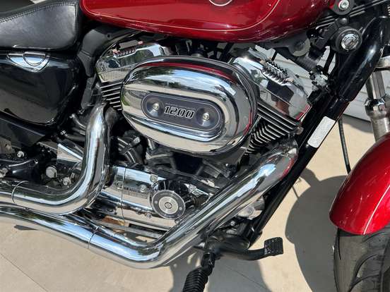 HARLEY-DAVIDSON-SPORTSTER 1200 XL CUSTOM-2013