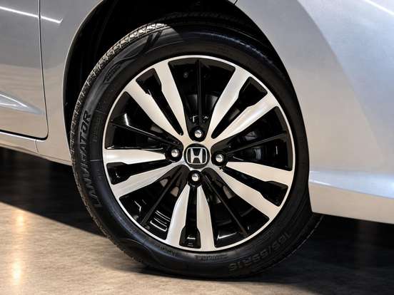 HONDA-FIT-2017