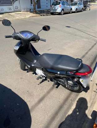 HONDA-BIZ 125 ES-2011