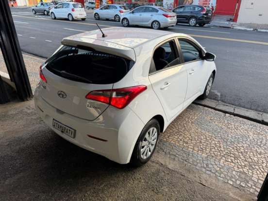 HYUNDAI-HB20-1.6 COMFORT PLUS 16V FLEX 4P MANUAL HYUNDAI-HB20-2014