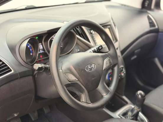 HYUNDAI-HB20-2012